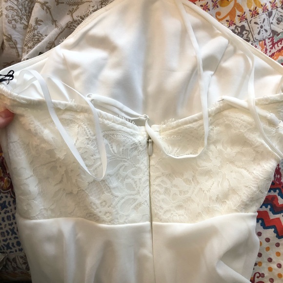 Lulu’s formal gown white and lace NWT - Picture 5 of 5